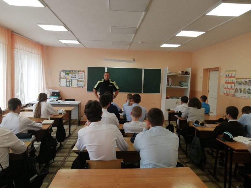 Профилактическая беседа с целью предотвращения дорожно-транспортного травматизма среди подростков.